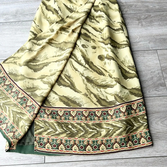 Nygard Collection Abstract  Pattern Pleated Midi Faux Wrap Skirt - Picture 4 of 11